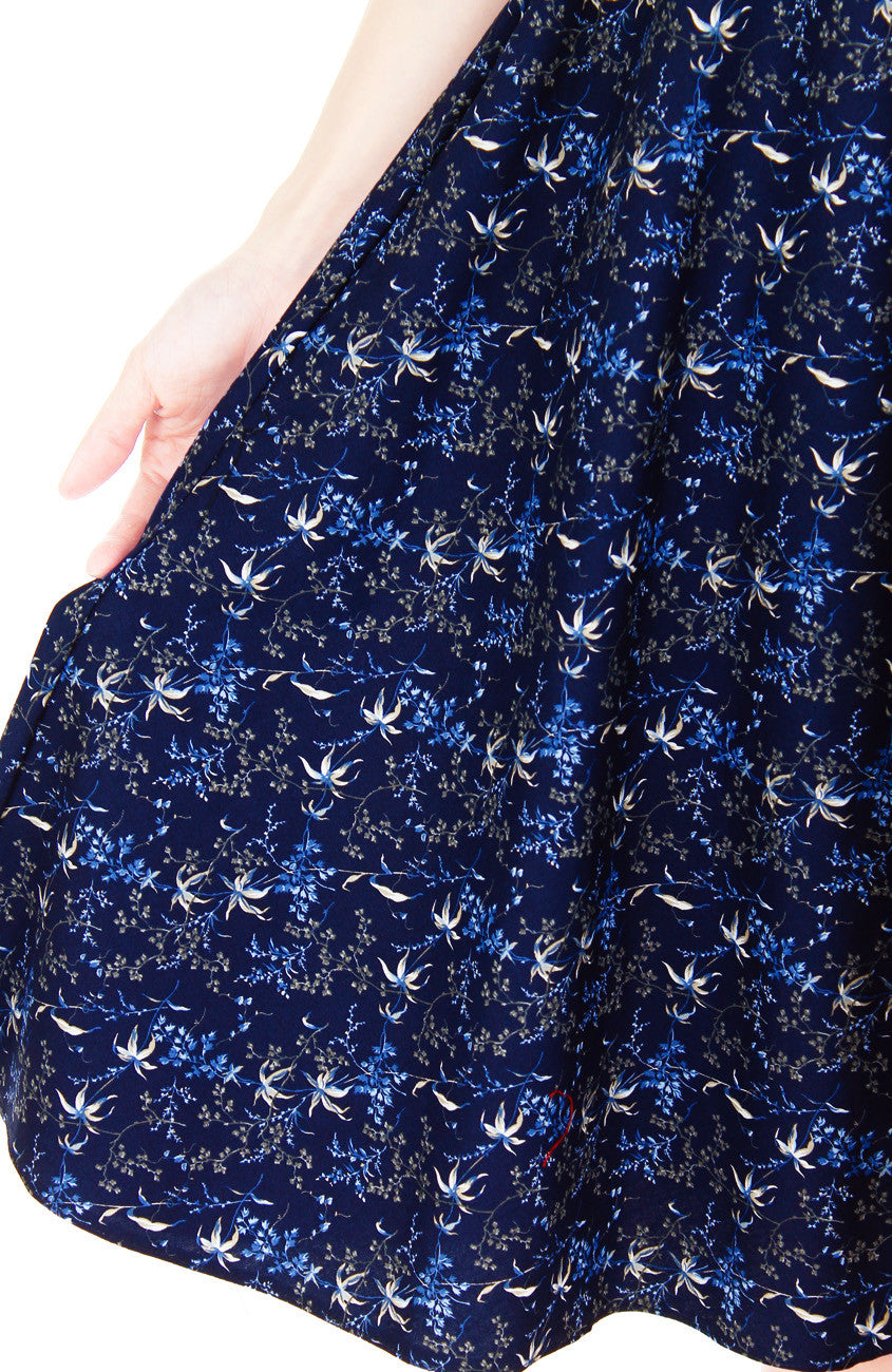 Delicate Kinmokusei Flare Midi Dress - Blue