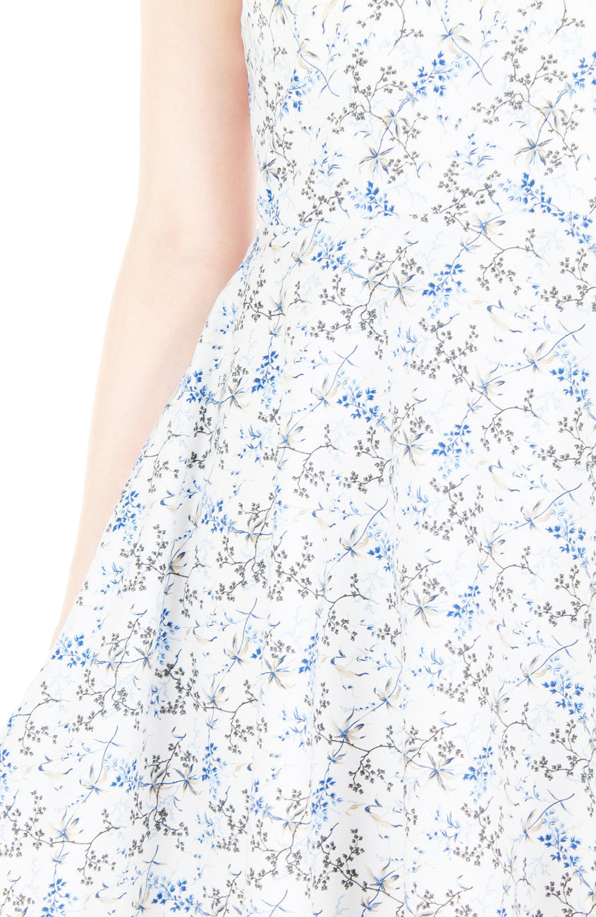 Delicate Kinmokusei Flare Midi Dress - White