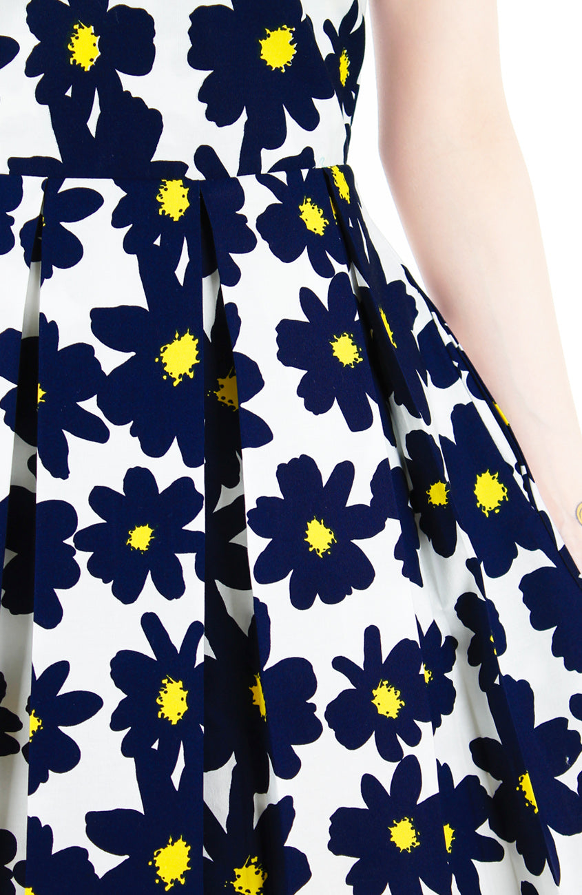 Midnight Jazz Rendition Flare Dress with Short Sleeves