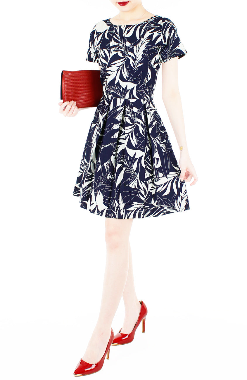 Poignant Palm Flare Dress with Short Sleeves - Midnight Blue