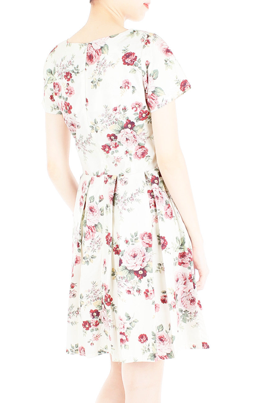 Romantic Resplendence Rose Flare Dress with Short Sleeves - Off White