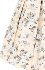 Secret Rose Garden Flare Dress in Short Sleeves - Pastel Orange