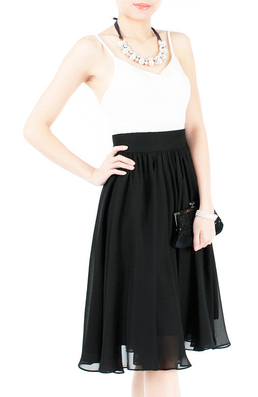 A Thousand Flirts Crop Top - White